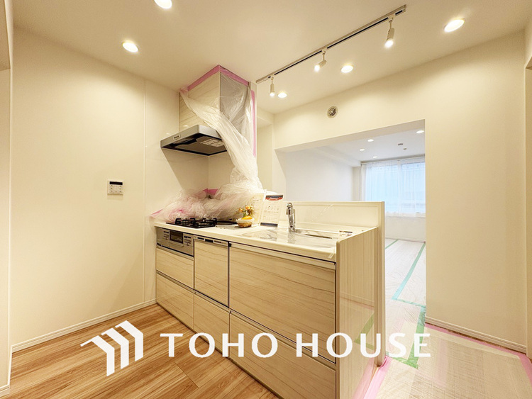 キッチン シンプルな部屋の雰囲気に溶け合うナチュラルキッチン