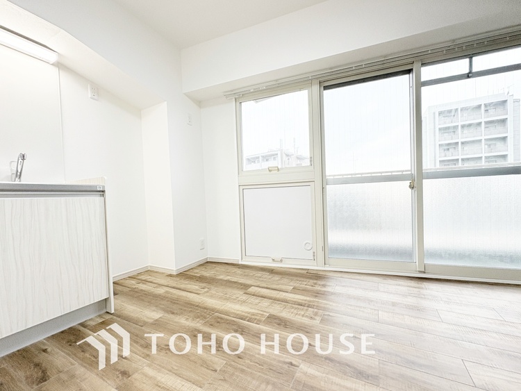 内装 ◆家族◆家で家族と過ごす時間は限られている。帰りを待つ家族の元へと急ぐときの弾む思い。そんな思いを引き立てる邸宅。