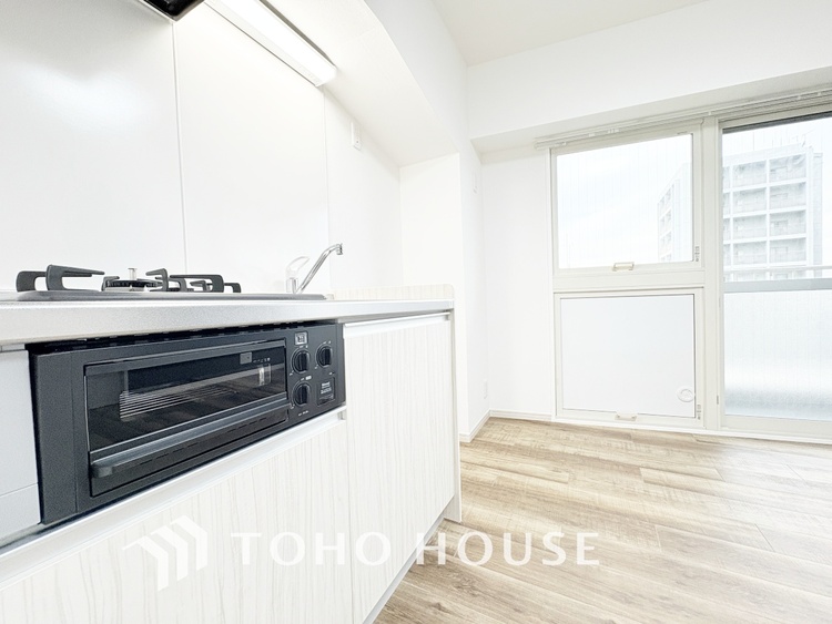 キッチン 【Kitchen】キッチンは家族の絆を育む大切な空間。シンプルで使い易いSystemKitchenで愉しく作る料理は愛情のある美味しいご馳走に。