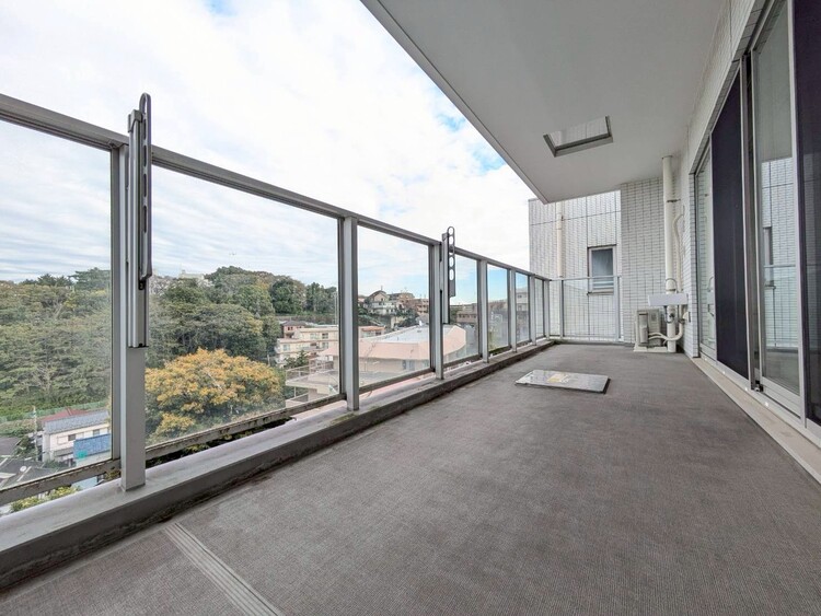 その他 朝の澄んだ空気や、夕方に吹く清々しい風を感じられるバルコニー。