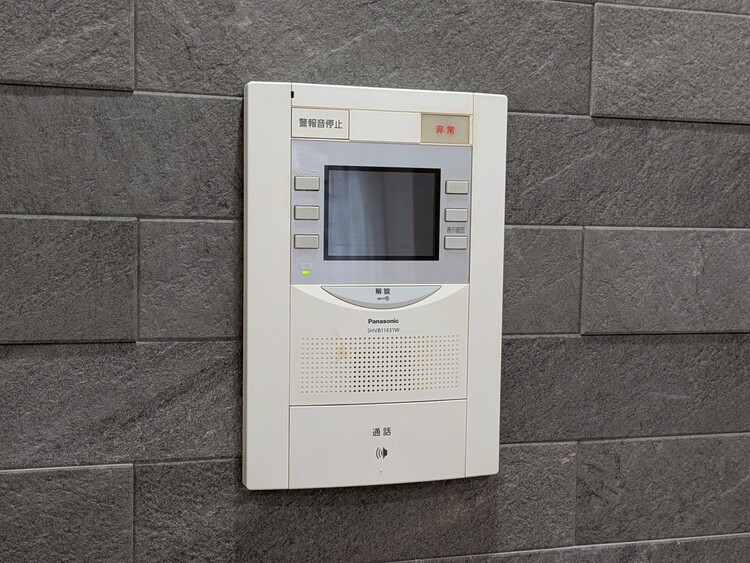 その他 誰が来てもわかる様にモニター付きインターホンを設置。