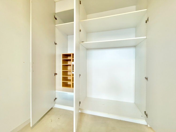 その他 収納スペースが付いていて、お部屋を広く使っていただけます。