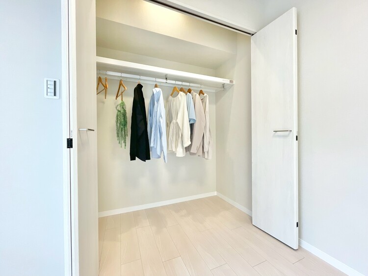 その他 収納スペースが付いていて、お部屋を広く使っていただけます。