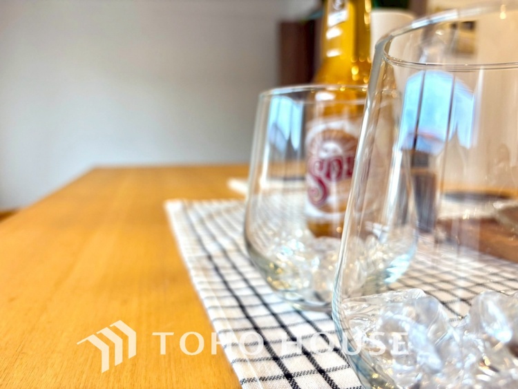 内装 【LIVING】◆住む喜び、楽しさ、感動◆を君と共有したい。いつまでもずっと家族を見渡せるこの広い空間で。