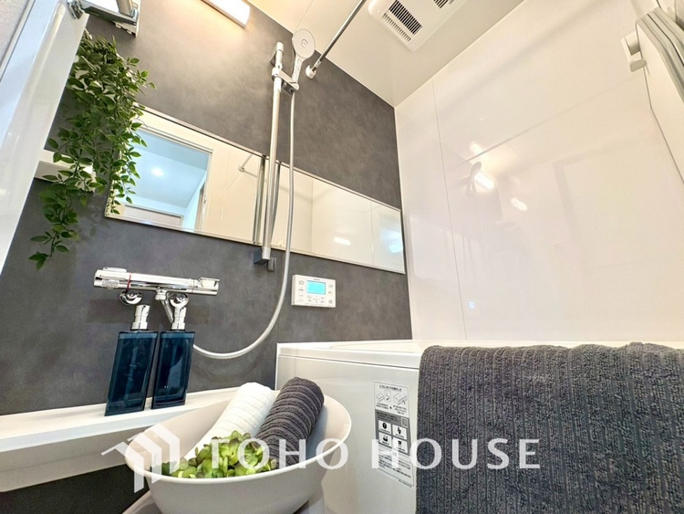 風呂 【BATHROOM】◆プライベートな空間◆simpleだからrelaxできるんです。こころもからだもキレイさっぱり。