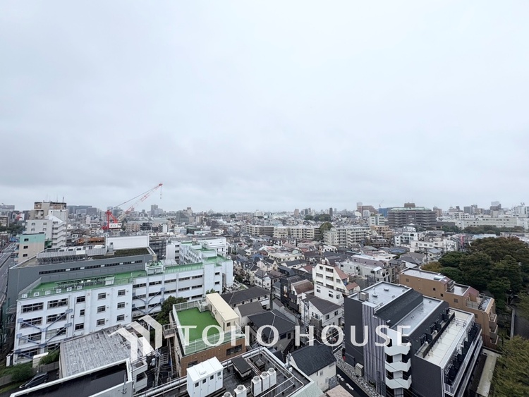 その他 【BALCONY】◆BLUE SKY◆自然の心地よさに包まれる。大開口の外に広がるのは爽やかな青空。