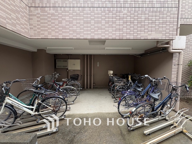 その他 【BICYCLE PAEKING LOT】◆駐輪場◆快適な生活には欠かせない自転車。開放的な駐輪場がございます。