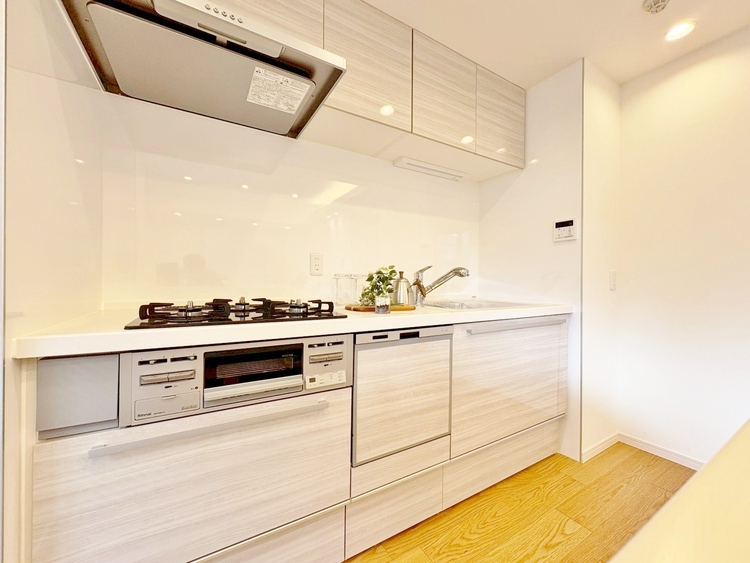 キッチン 洗練されたスタイリッシュなデザイン性と使いやすさを備えた仕様。