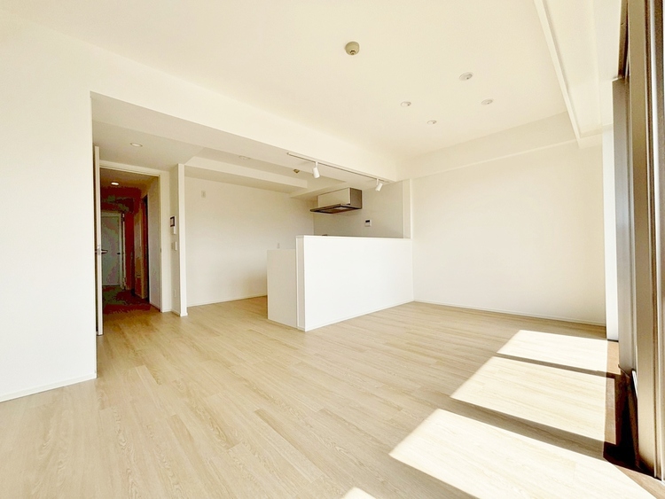 居間 飾り過ぎないシンプルな内装と偏り過ぎないデザインで統一しました。