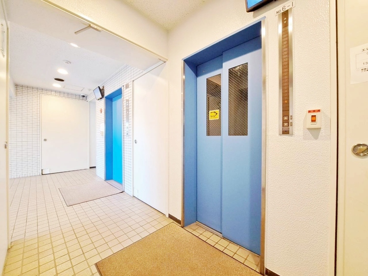 設備 エレベーターの管理も、きちんと行き届いてます。
