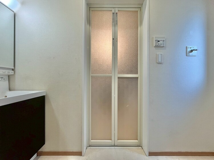 洗面 清潔感と心地よさを重視した、上質感漂うパウダールーム。