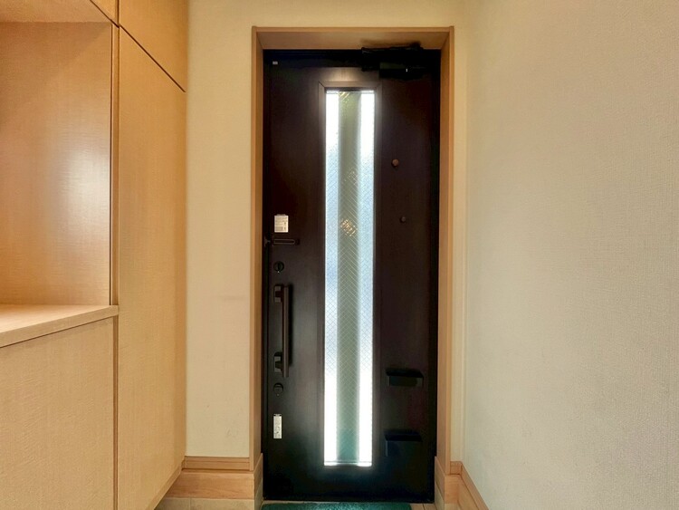 玄関 シューズボックスを完備した玄関です。