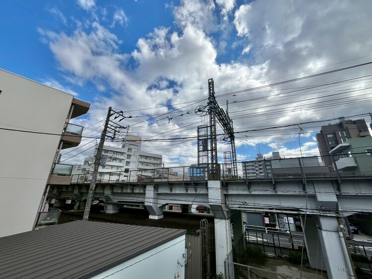 バルコニー 頬をなでる、優しい風を感じることが出来ます。