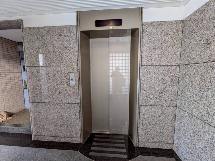 その他 エレベーターの管理も、きちんと行き届いてます。