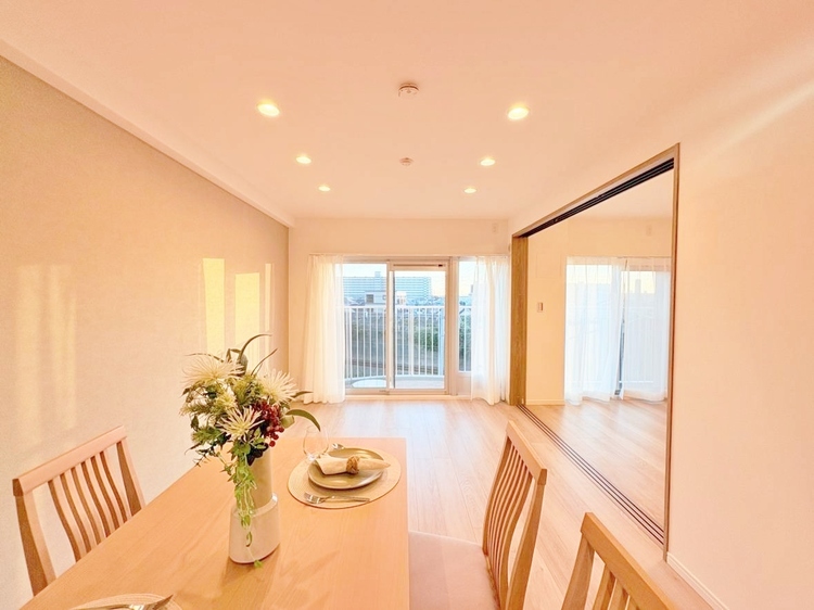 居間 豊かな居住性と、安心感を満たすクオリティが見事に調和した住空間。