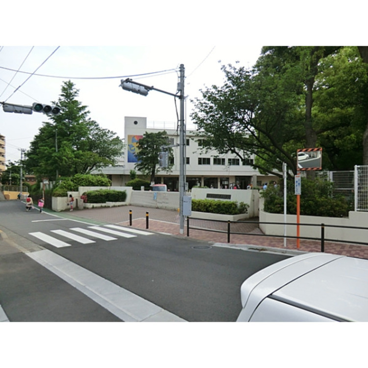 周辺 第五小学校(約120m)