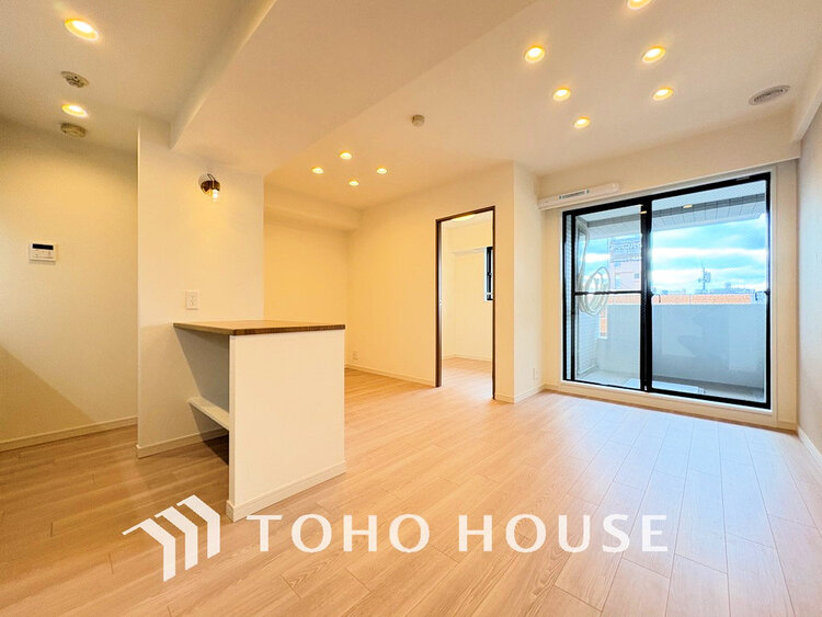 内装 家族みんなが爽やかに過ごせるように、光をたっぷり取り込んだLDK