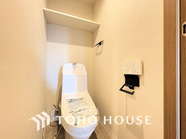 トイレ トイレには快適な温水洗浄便座付