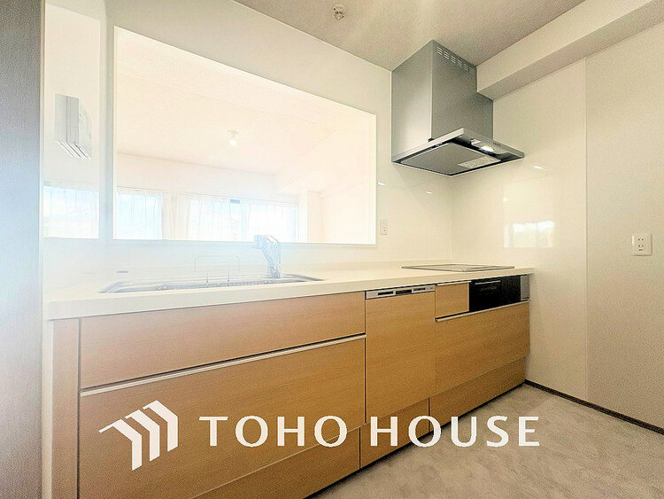 キッチン 落ち着きのあるカラーで統一された清潔感と気品が溢れるキッチン