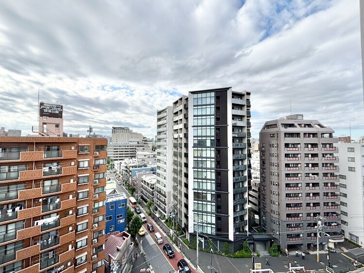 その他 眺望や窓からの景色が良いと、家で過ごす時間も快適です。