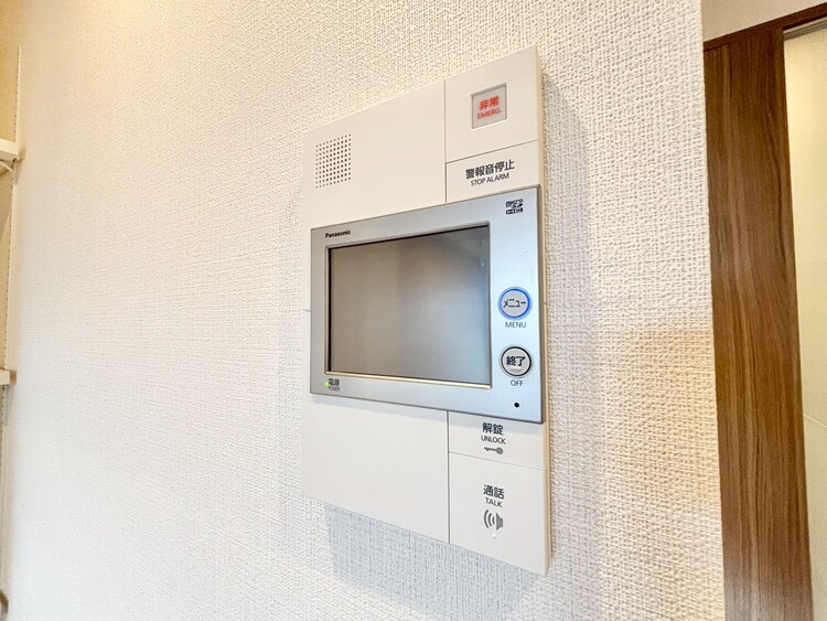 その他 誰が来てもわかる様にモニター付きインターホンを設置。