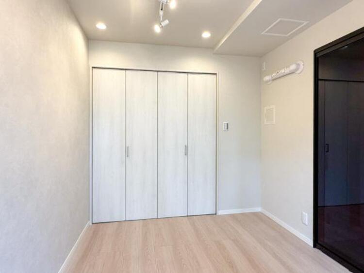 内装 使い方に柔軟性があり、個室としても趣味の部屋としても利用可能です。