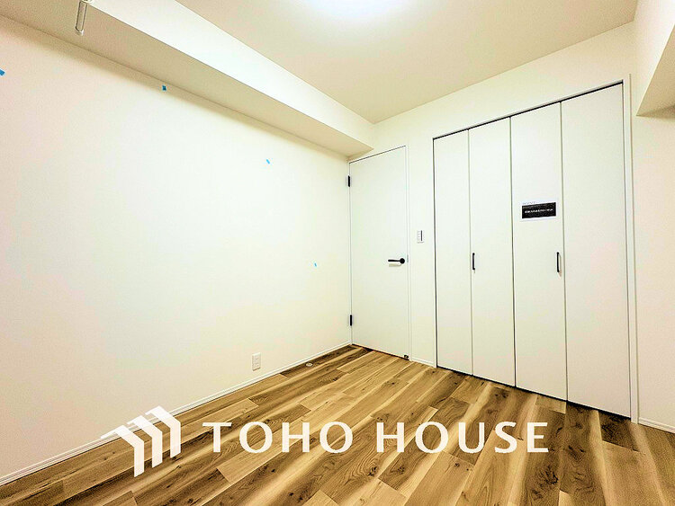 内装 シンプルですっきりとした室内は飽きのこない居心地の良い雰囲気