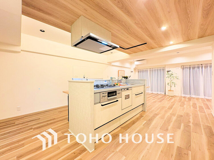 キッチン シンプルな部屋の雰囲気に溶け合うナチュラルキッチン