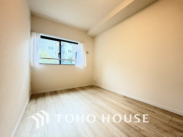 内装 シンプルですっきりとした室内は飽きのこない居心地の良い雰囲気