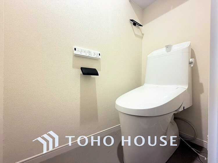 トイレ トイレには快適な温水洗浄便座付