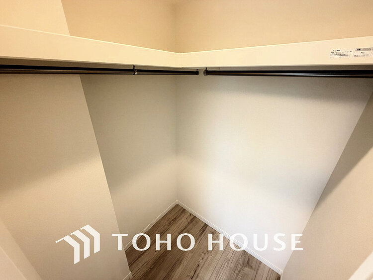 収納 沢山のお洋服を綺麗に収納できる「ウォークインクローゼット」