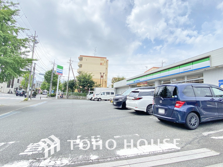 周辺 ファミリーマート 川崎宮前南平台店　距離450m