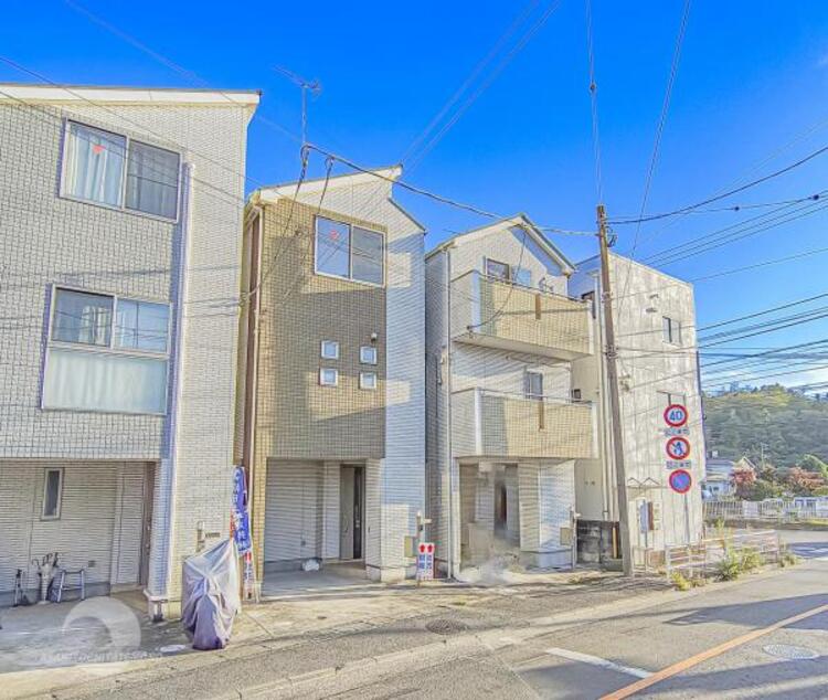 外観 空を広く感じる。緑が多いゆったり感のある安心の住環境です！！潤いのある環境でホッと生活できそうです！おしゃれな雰囲気や自然の潤いがあり、親しみやすさと個性を！街に新たな価値をもたらし続けてくれます！ 