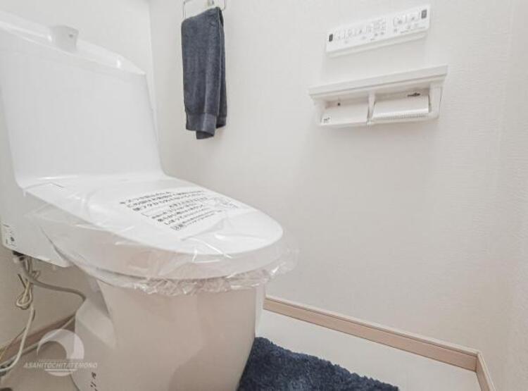 トイレ 【トイレ】ウォシュレット、保温機能付き便座など充実の設備です　お掃除がしやすくストレスフリー！！ 