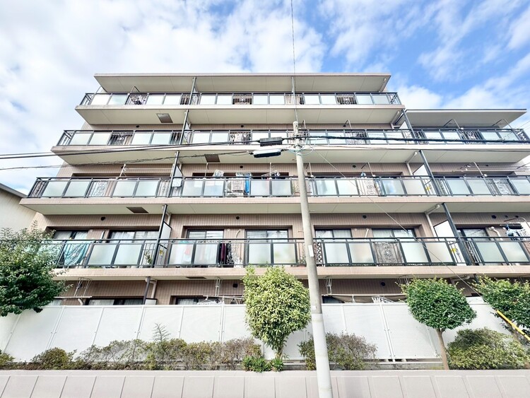 外観 資料には掲載していない情報が、現地にはたくさんあります。是非一度、現地をご確認ください。