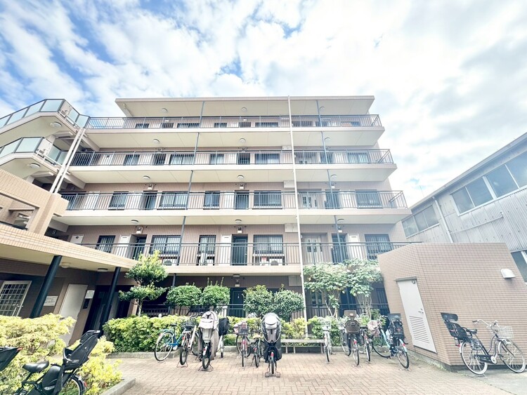 外観 現地に足をお運びいただいた際には、周辺散策などをお勧めいたします。