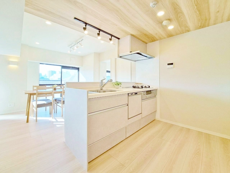 キッチン 洗練されたスタイリッシュなデザイン性と使いやすさを備えた仕様。