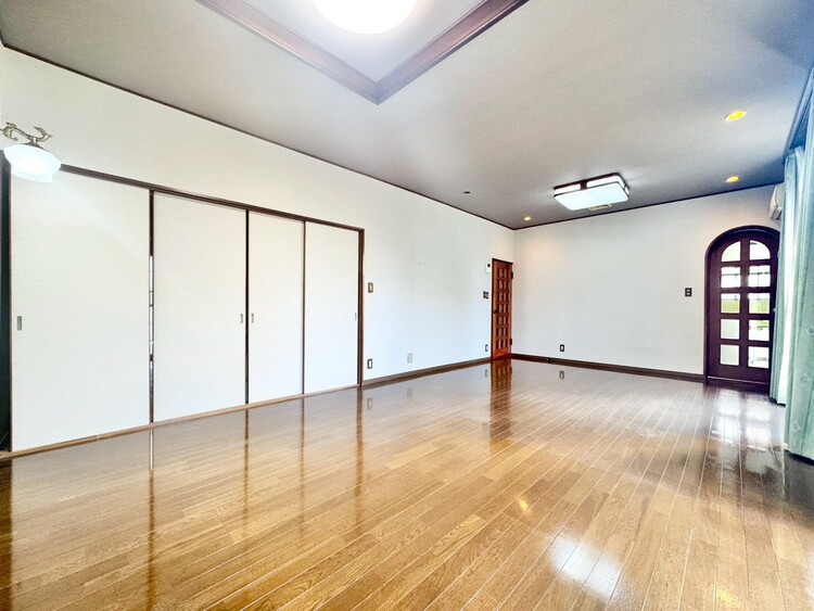 居間 豊かな居住性と、安心感を満たすクオリティが見事に調和した住空間。