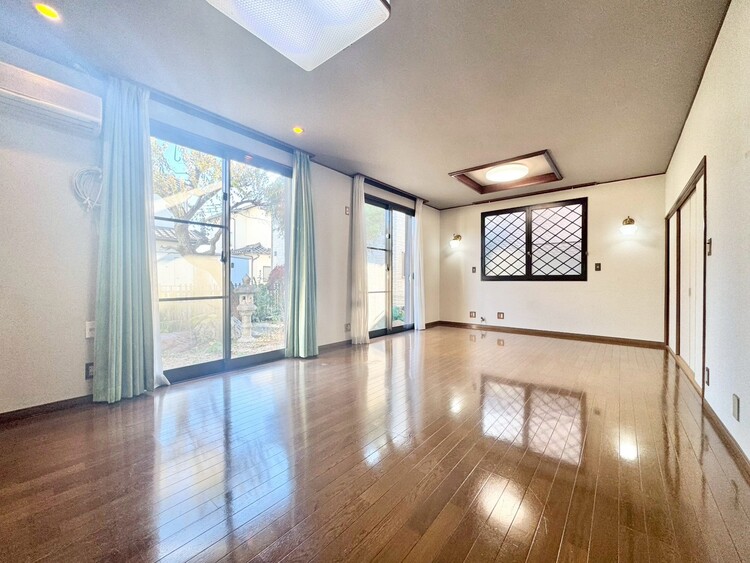 居間 過ごす時間が、たくさんの思い出として紡がれていく場所。