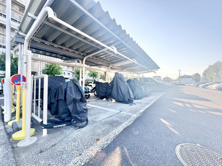 設備 バイク置き場も完備しております。空き状況は、お気軽にお問合せください。