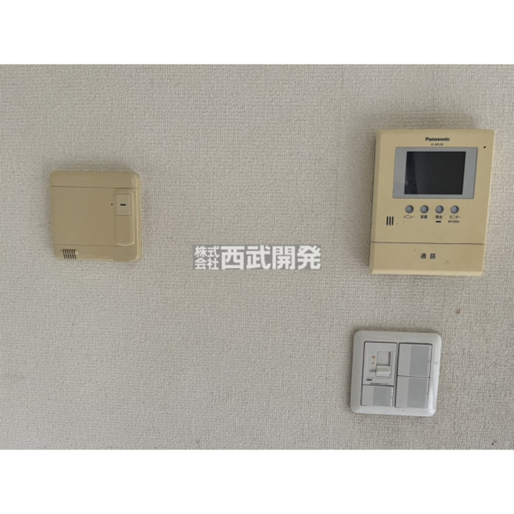 設備 モニター付きインターフォン、床暖房スイッチ