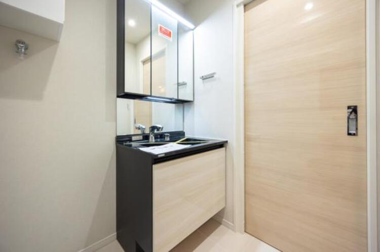 洗面 シンプルで清潔感のある洗面所で、毎日の生活が快適に。