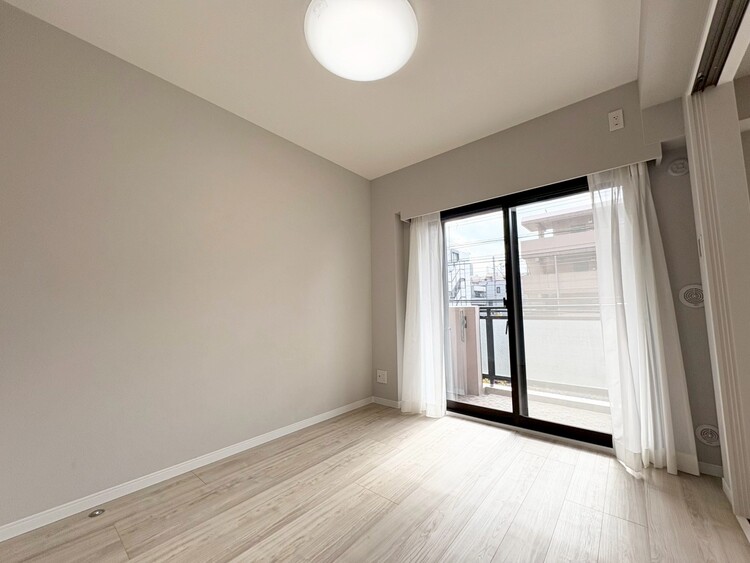 その他 清かで艶やかな時間をもたらしてくれる室内です。