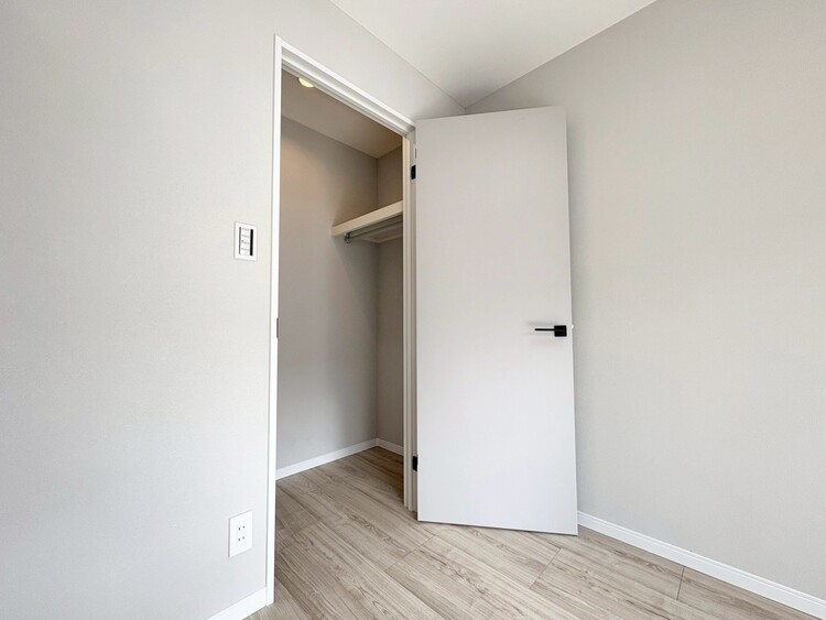 その他 収納スペースが付いていて、お部屋を広く使っていただけます。