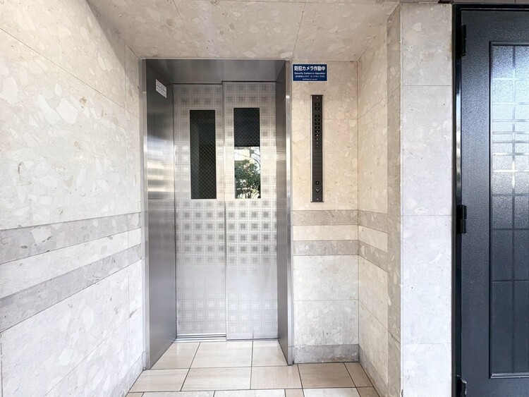 その他 エレベーター完備のため荷物が多くなっても安心。