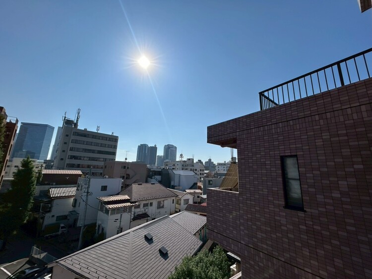 その他 眺望や窓からの景色が良いと、家で過ごす時間も快適です。