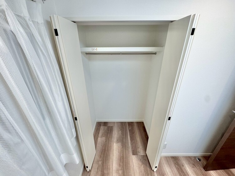 その他 収納スペースが付いていて、お部屋を広く使っていただけます。