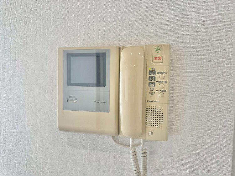 その他 誰が来てもわかる様にモニター付きインターホンを設置。