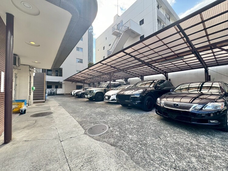 その他 駐車スペースが嬉しいですね。※空き状況は都度ご確認下さい。