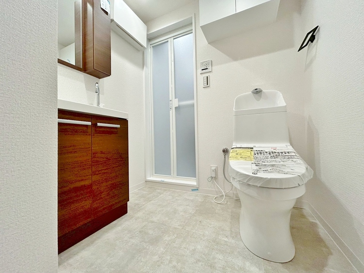 その他 十分な広さの脱衣所。